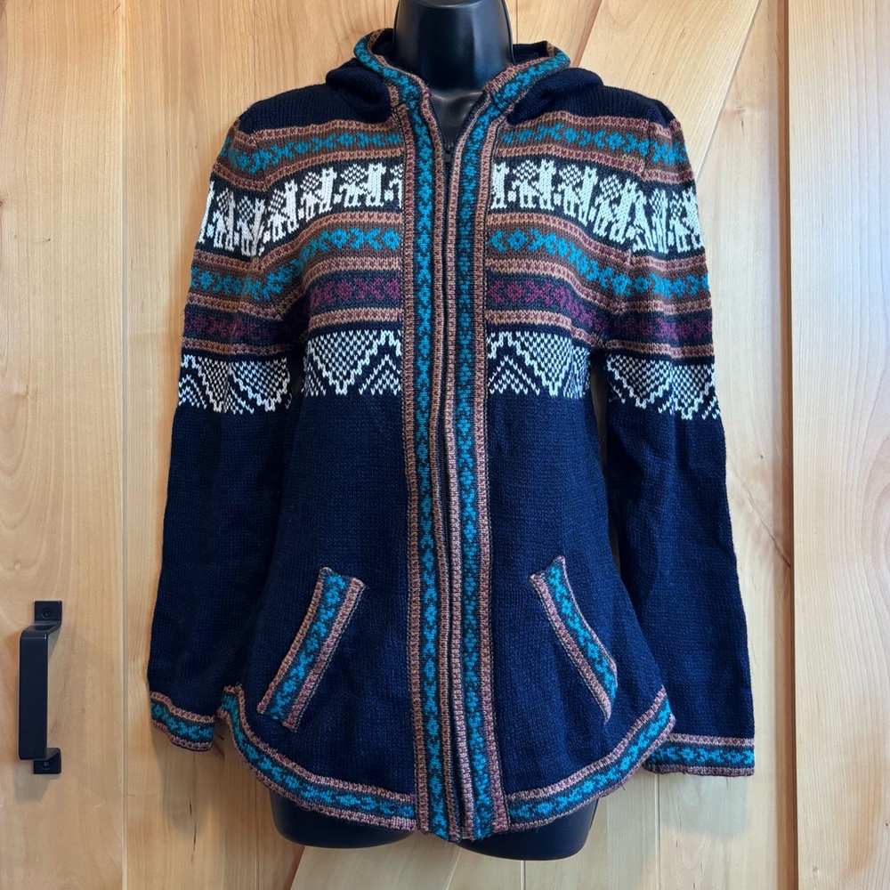 💕New Listing💕 Warm, cozy, soft zippered knit sweater